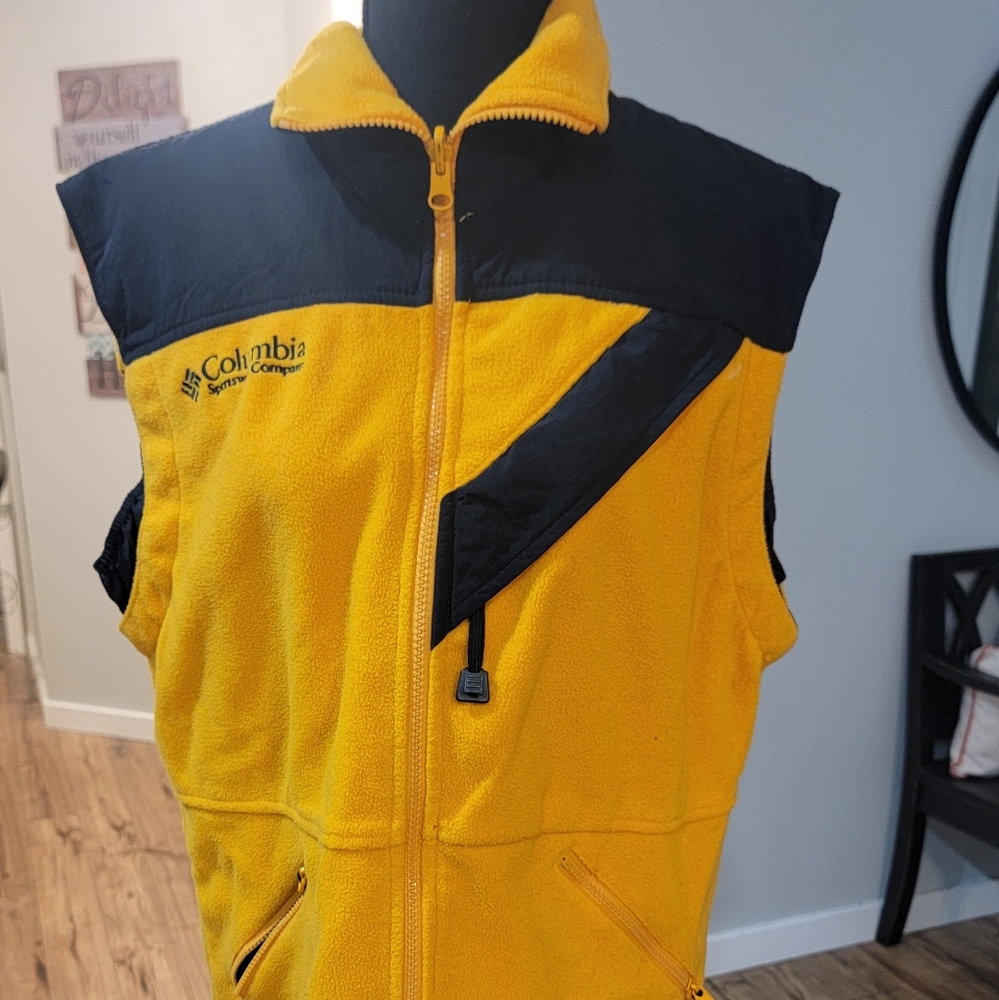 Yellow & Black Fuzzy Zip Columbia Vest (S/M)